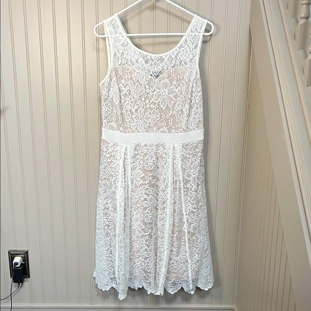 Elegant Lace Midi Dress in White